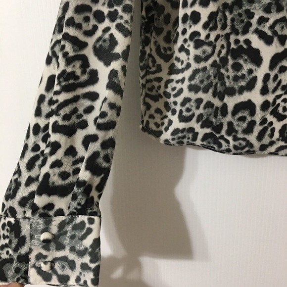 Socialite Animal Print Tie Front Blouse Top - Picture 7 of 8